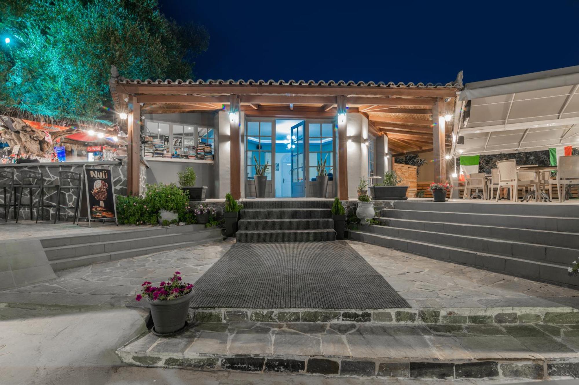 Callinica Hotel تسيليفي المظهر الخارجي الصورة