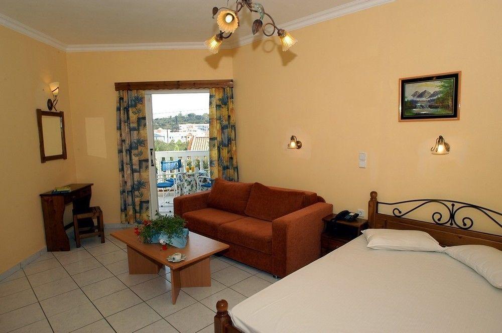 Callinica Hotel تسيليفي المظهر الخارجي الصورة