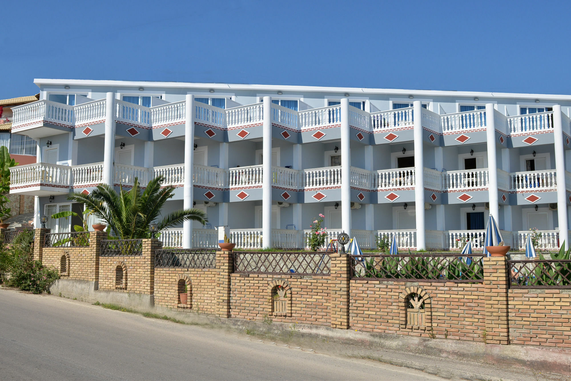 Callinica Hotel تسيليفي المظهر الخارجي الصورة
