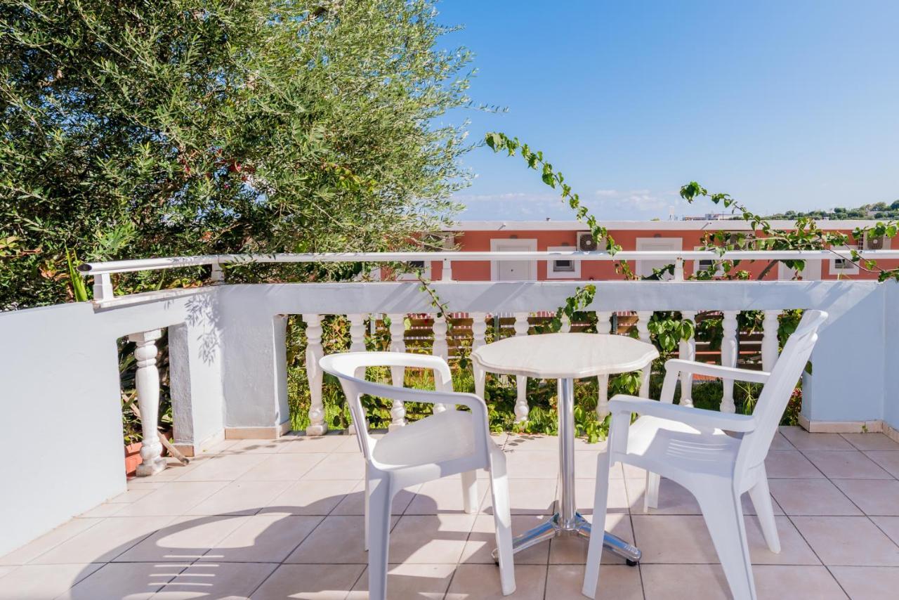 Callinica Hotel تسيليفي المظهر الخارجي الصورة